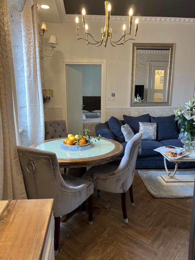 La Dolce Vita Luxury II Apartments With Best Free Private Parking In Center Pula Exterior photo